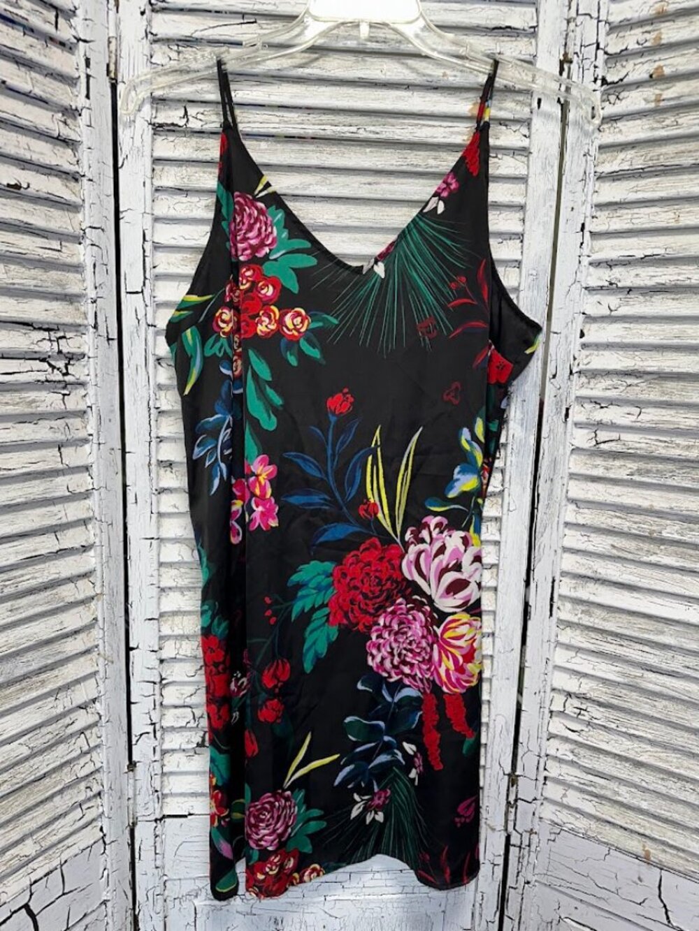 Black Stars Above Floral Nightgown Size Large